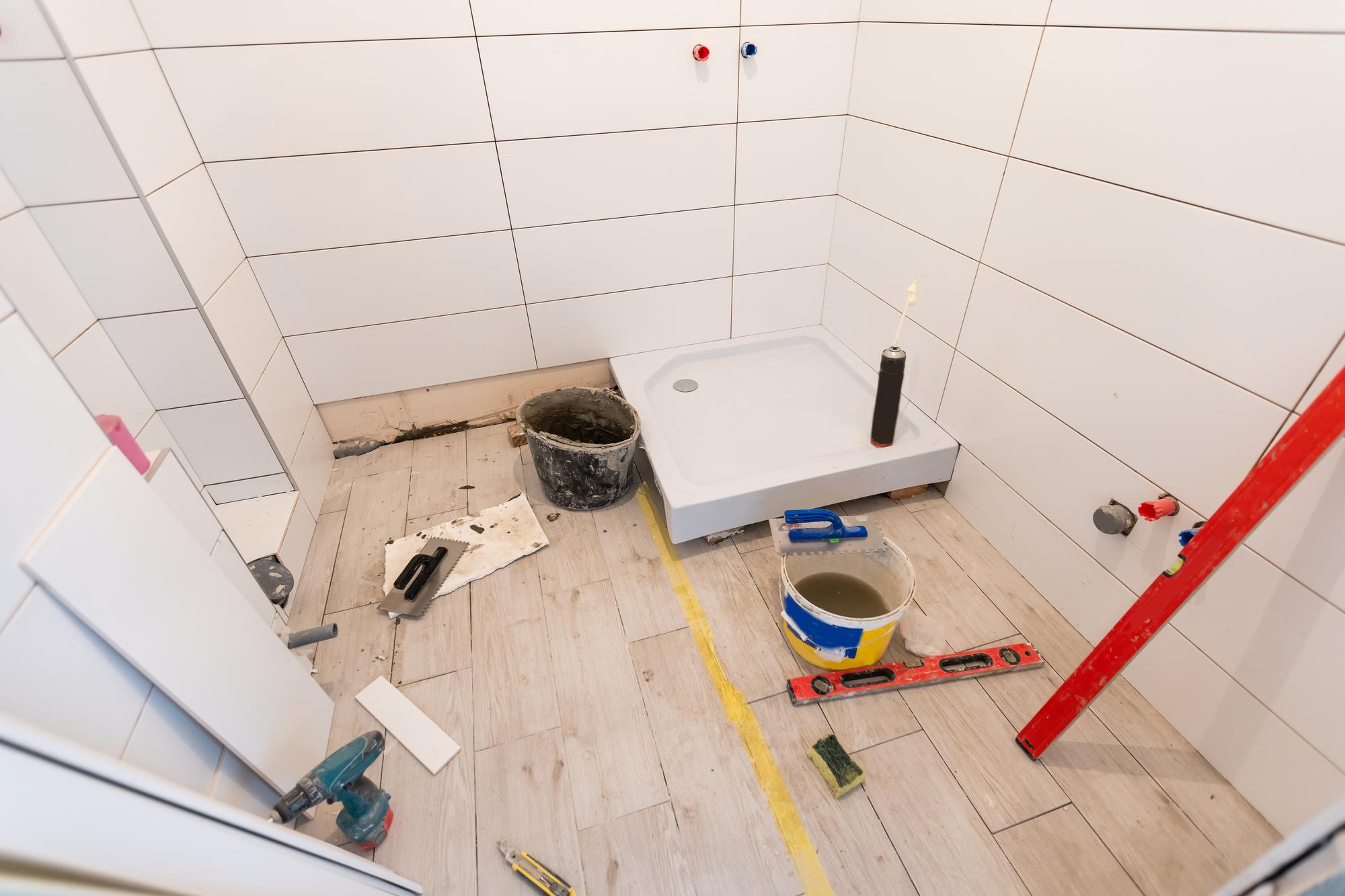 Rénovation salle de bain Installation - installation des nouveaux équipements sanitaires